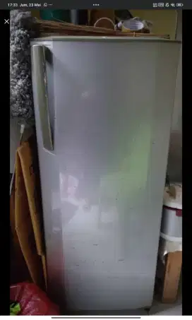 Freezer 6 Susun Merek LG Normal dan Dingin