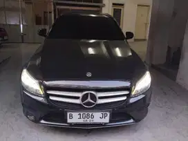 Mercedes-Benz C200 2019 Bensin