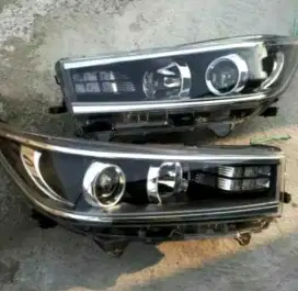 Di jual lampu head lamp utama ori Innova type v