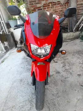 Ninja RR merah terawat cukup baik halus