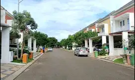 TURUN HARGA!! RUMAH SIAP HUNI Cluster Bluebell Summarecon Bekasi