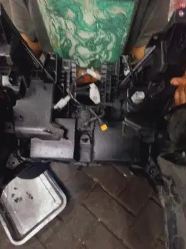 Di jual 1 set lampu biled + replektor ori bawaan motor vario 125 gen 2