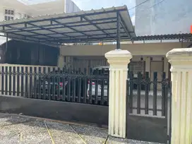 Disewakan kost AC harian/mingguan/ bulanan lokasi strategis sblh alfa