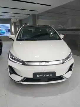 [Mobil Baru] MOBIL LISTRIK 3 BARIS BYD M6 JARAK TEMPUH 530 KM
