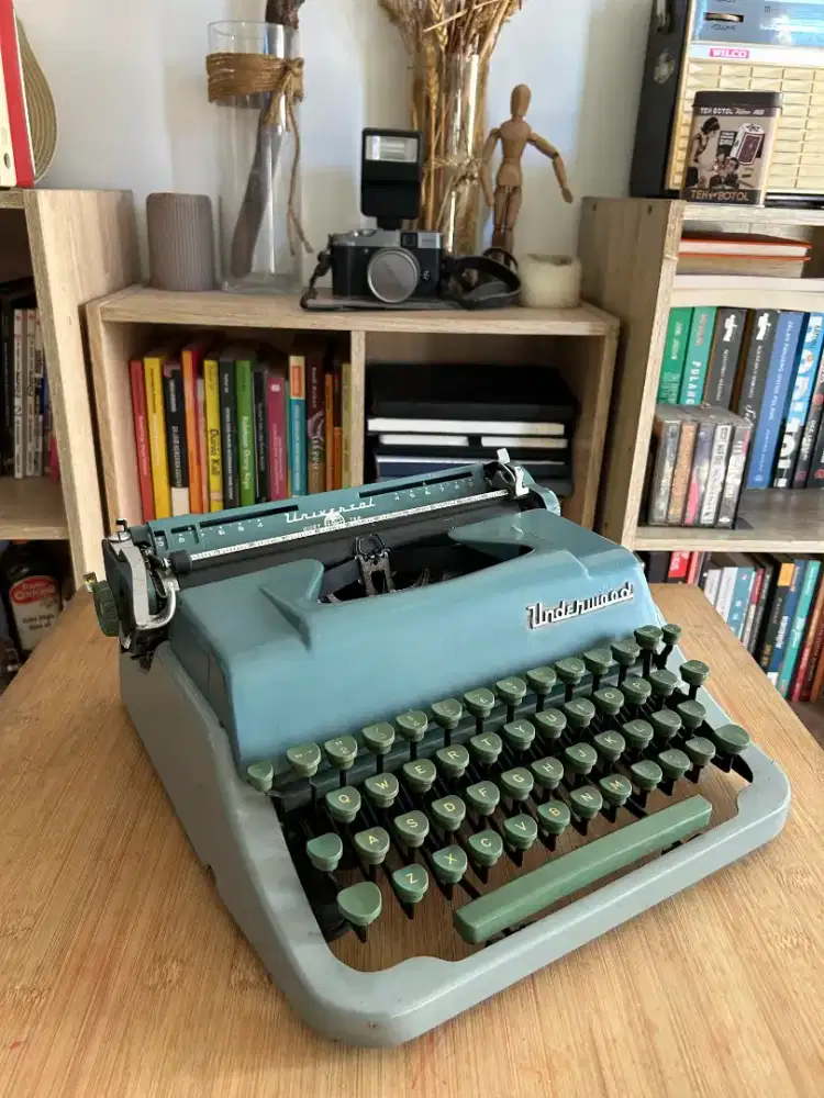 Mesin ketik (typewriter) Underwood