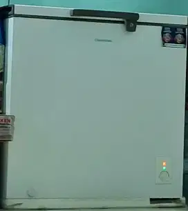 Jual cepat freezer changhong 210liter