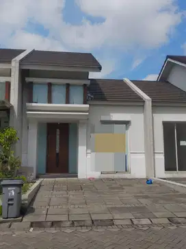 Dijual Rumah Grand Harvest Strategis Siap Huni