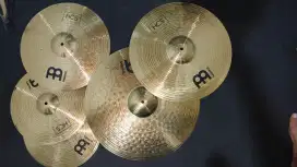 Cymbal Meinl HCS kondisi seperti baru