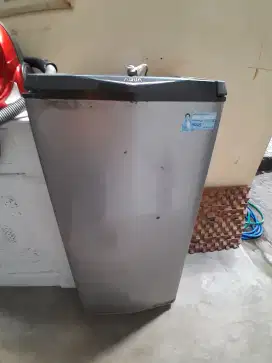 kulkas 1 pintu bekas