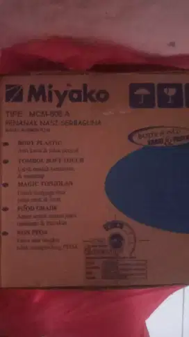 Miyako rice cooker mini tipe MCM 606A Baru