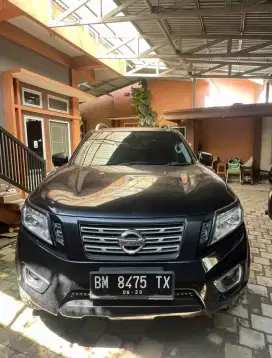 NISSAN NAVARA VL 4X4