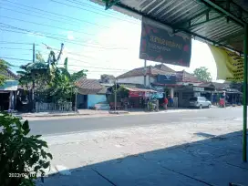 Ruko Strategis. Pinggir jalan..mantap