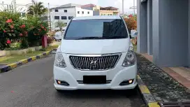 [ LOW KM ] Hyundai H1 H-1 H 1 XG 2.4 9 Seater Bensin AT 2018/2019