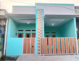 RUMAH SIAP HUNI DENGAN INTERIOR MENAWAN DAN LOKASI STRATEGIS