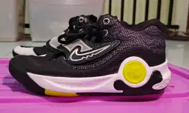 Sepatu Basket Nike KD Trey 5 X Size 42