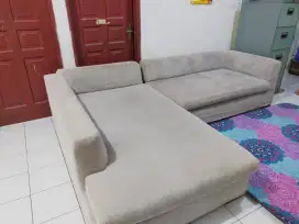 Sofa baldu lembut leter L ukuran jumbo nego wajar