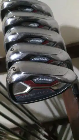 Stck golf iron set Taylormade dari 6 sampai P