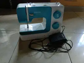 Jual mesin jahit Messina portable