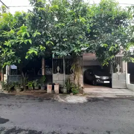 Rumah dijual di tengah pusat kota kediri