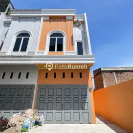 DIJUAL TOWNHOUSE JALAN KERAMBIK KOMPLEK HOBBIT PALACE (Indra)