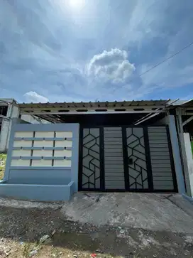 Dijual Rumah Desain Ikonik Include pagar akses dekat stasiun Kereta
