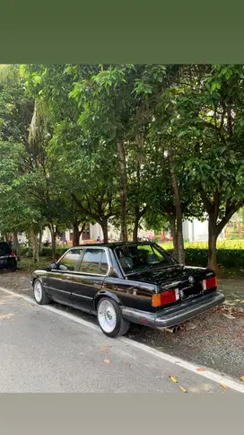 BMW 318i 1988 Bensin