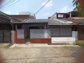 Dijual Murah Sekali Rumah di Komplek Pamulang Indah