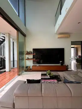 Di Jual Rumah Modern, Hook Turun Harga di Narada Alam Sutera