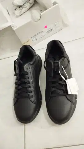 Sepatu Geox Tumb.Lea Full Black