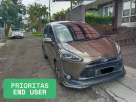 Toyota Sienta Q type tangan I setir sendiri tanpa jasa sopir