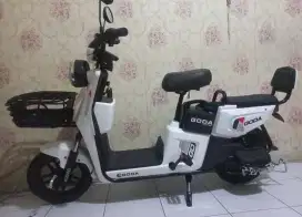 SELIS BEKAS SEPERTI BARU.
