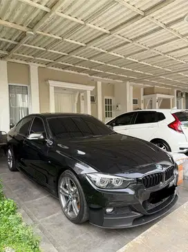BMW 330i F30 Black Shadow Edition