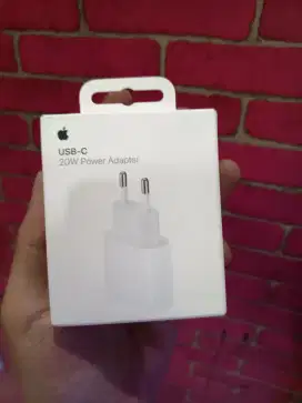 charger iphone 20W original 100%