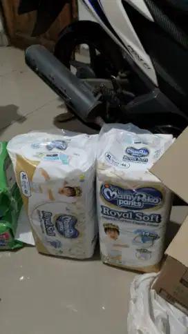 Dijual Pampers sesuai gambar Ukuran M , L dan XL