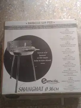 Bakaran BBQ merek Somasia dari Shanghai berukuran 36 Cm