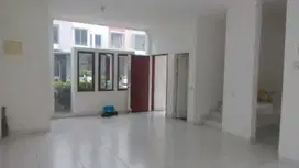 Dijual Rumah Nyaman Siap Huni di Cluster Alamanda JGC, Jakarta Timur