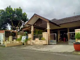 RUMAH LUAS DI WOLOGITO MURADI MANYARAN SEMARANG BARAT