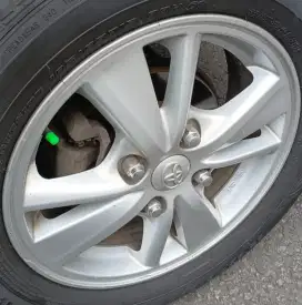 Velg avanza veloz ring 15