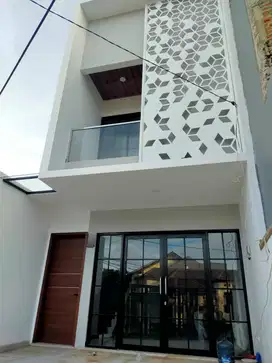 Dijual rumah usaha 3 lt di Villa Melati Mas lt.128m hanya 3,5 M