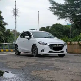 [ DP 9.9 JUTA ] MAZDA 2 R AT 2015 AVG KM : 11.200 / THN
