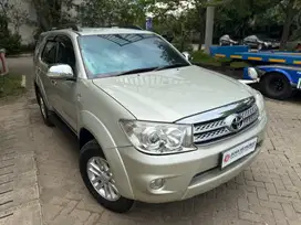 Toyota Fortuner 2011 Diesel Automatic AT 2012 Solar TDP 5jt