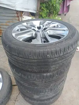 Jual velg +ban orginal copotan Inova zenix