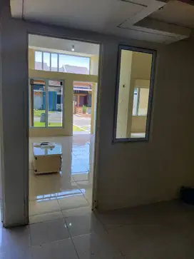 Disewakan Full 1 Rumah 2 kamar plus Dapur plus Hook samping, Adem