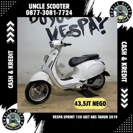Vespa Sprint 150 iGET ABS Tahun 2019 Putih