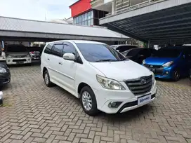 DP 5JT Toyota Kijang Innova 2.0 V Bensin-MT 2014 Hitam CWKOB