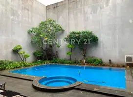 Dijual Rumah Dekat Senayan City Mall Jakarta Selatan
