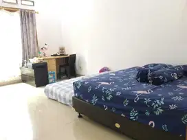 dijual cepat Rumah 2 LT lokasi strategis di Cipayung Jakarta Timur