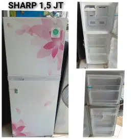 Kulkas SHARP 2pintu bekas bergaransi