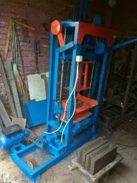 Mesin press batako