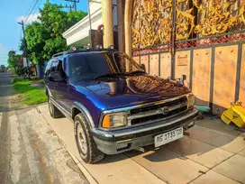 Opel blazer 2.2 1997 Plat AG mujiono mobil bekas sekoto